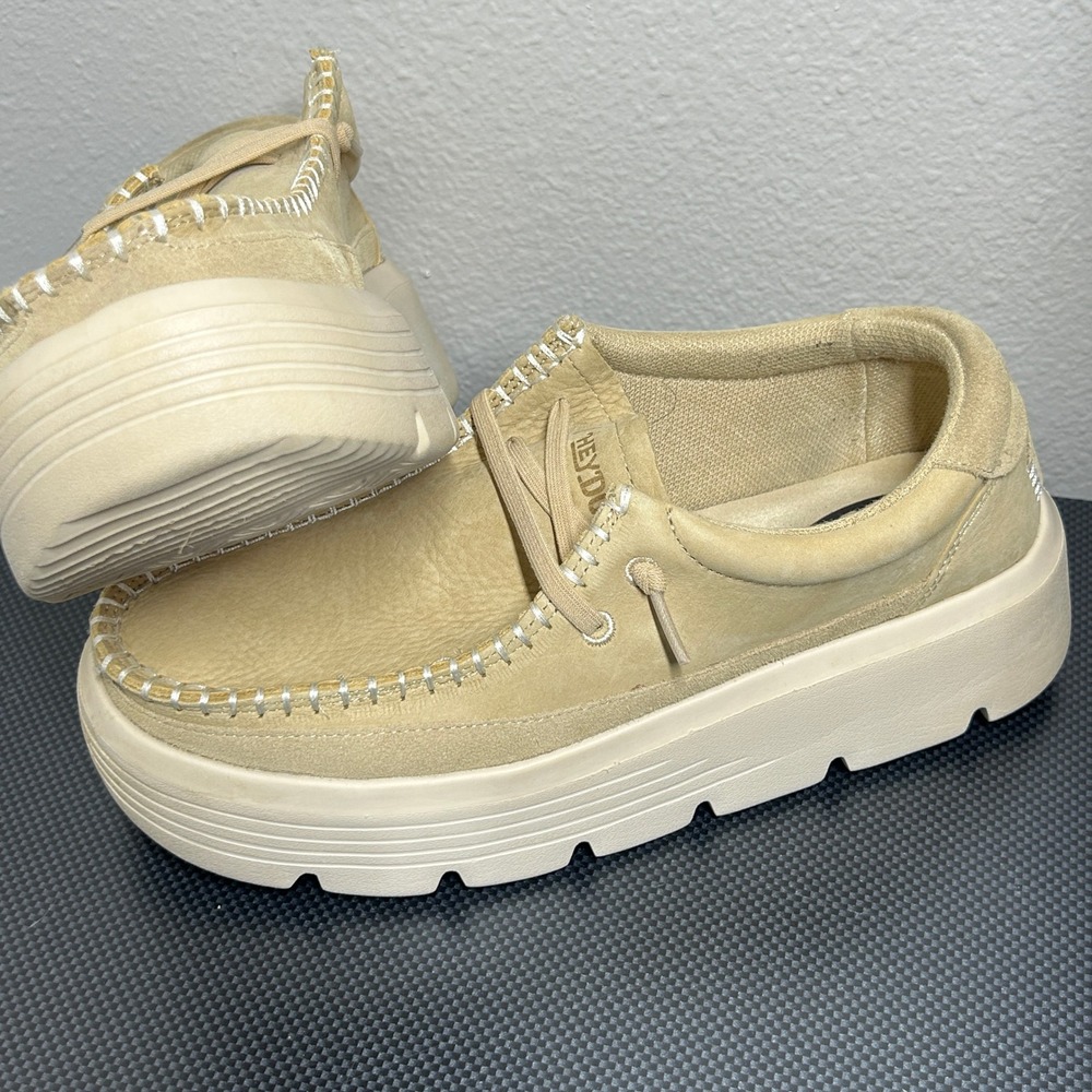 Hey Dude Austin Edge OX Nubuck Light Tan Platform Loafers Womens 9 Moc Toe